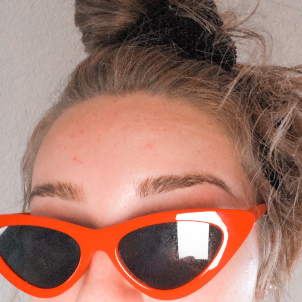 red sunglasses